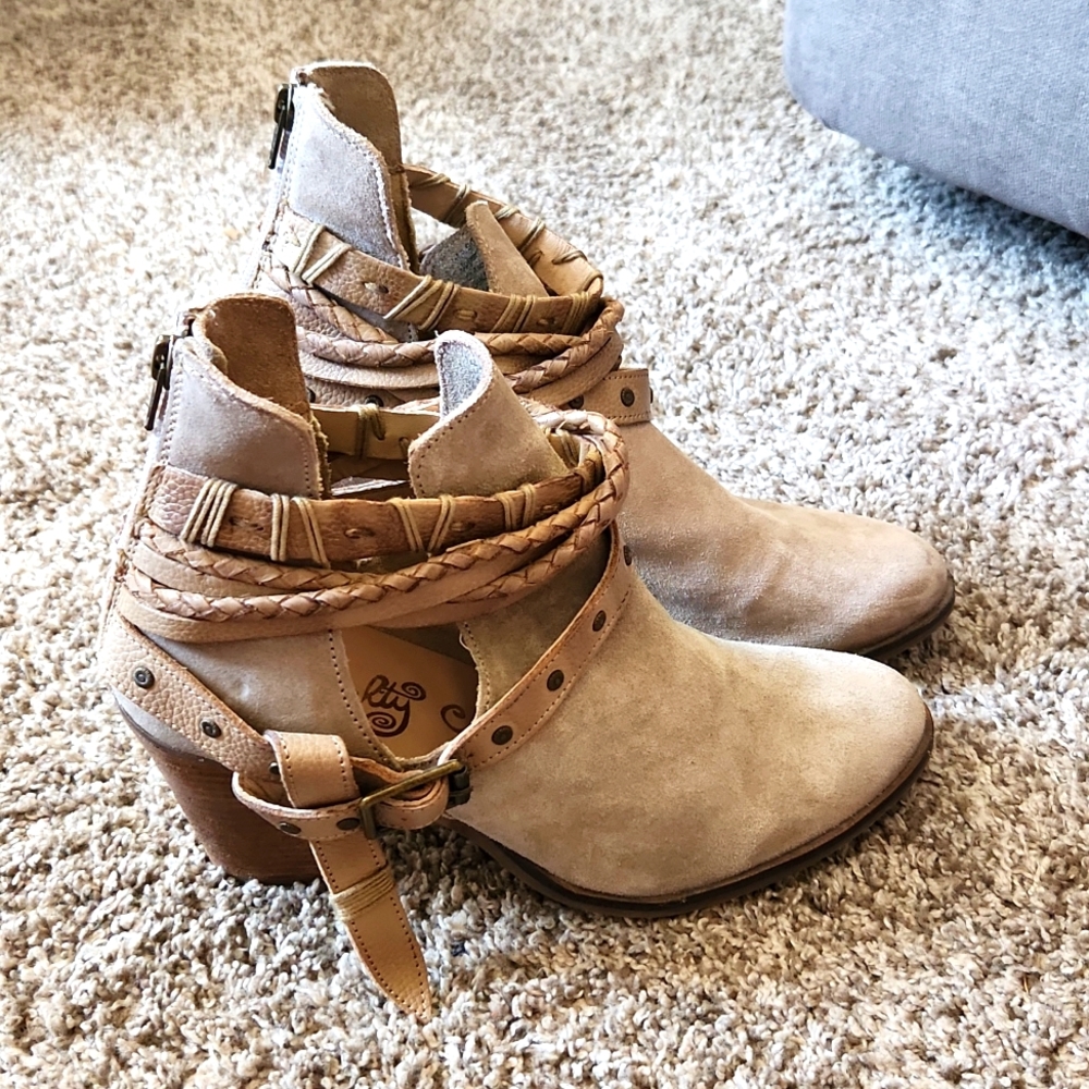 Strappy Western Booties